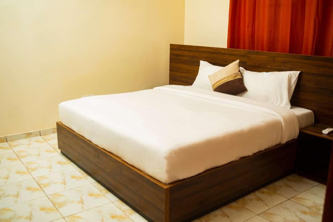 Mokaa Residence Hoteliere Lomé Extérieur photo